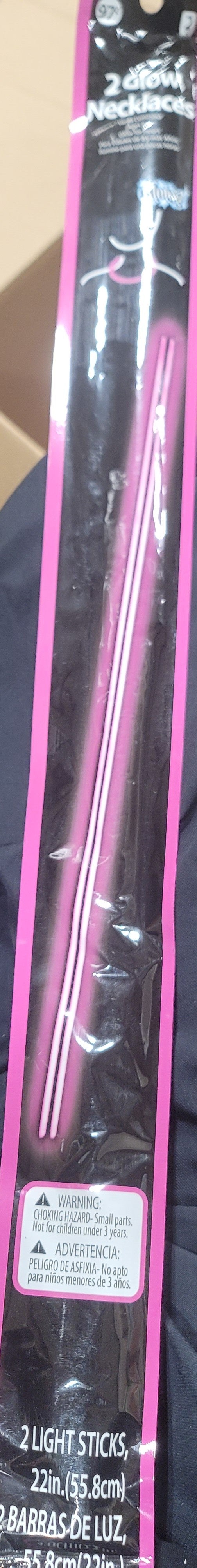 2 glow necklaces 2 light