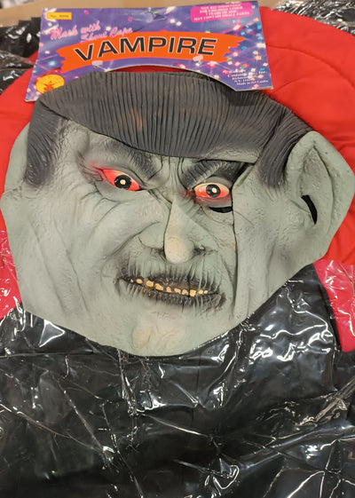 Vampire Mask With Short Cape