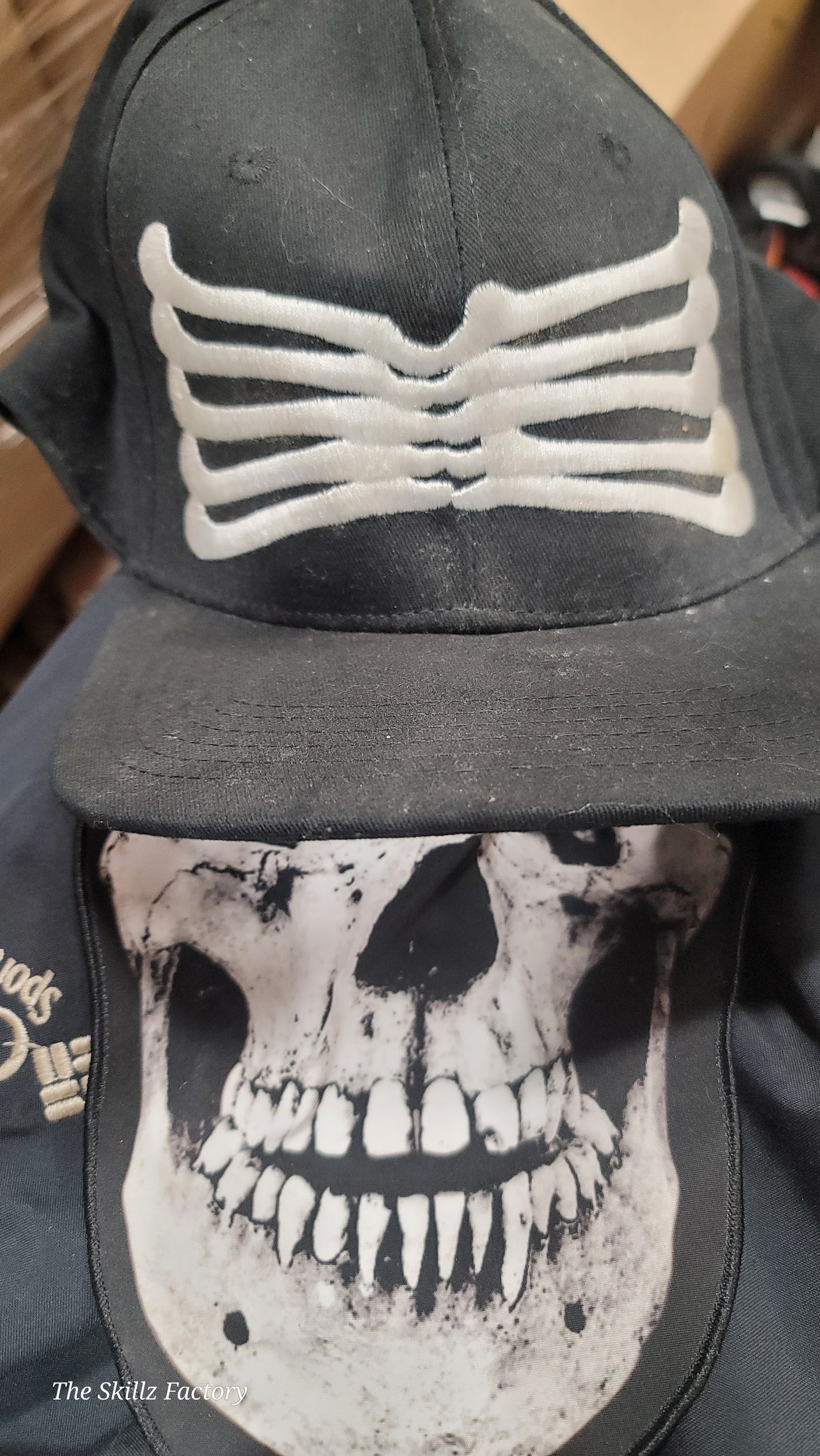 Masked hat with removable mask