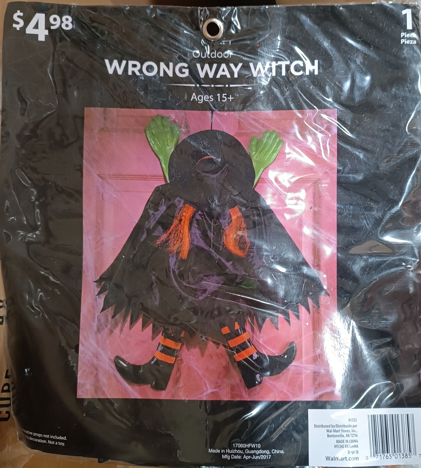 Outdoor Wrong way witch