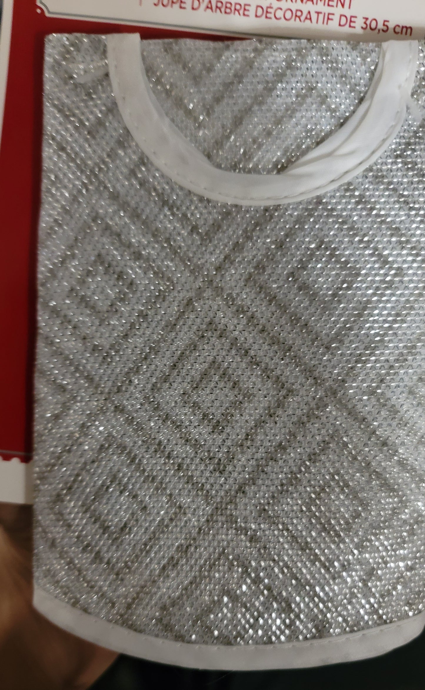 Tree skirt ornament