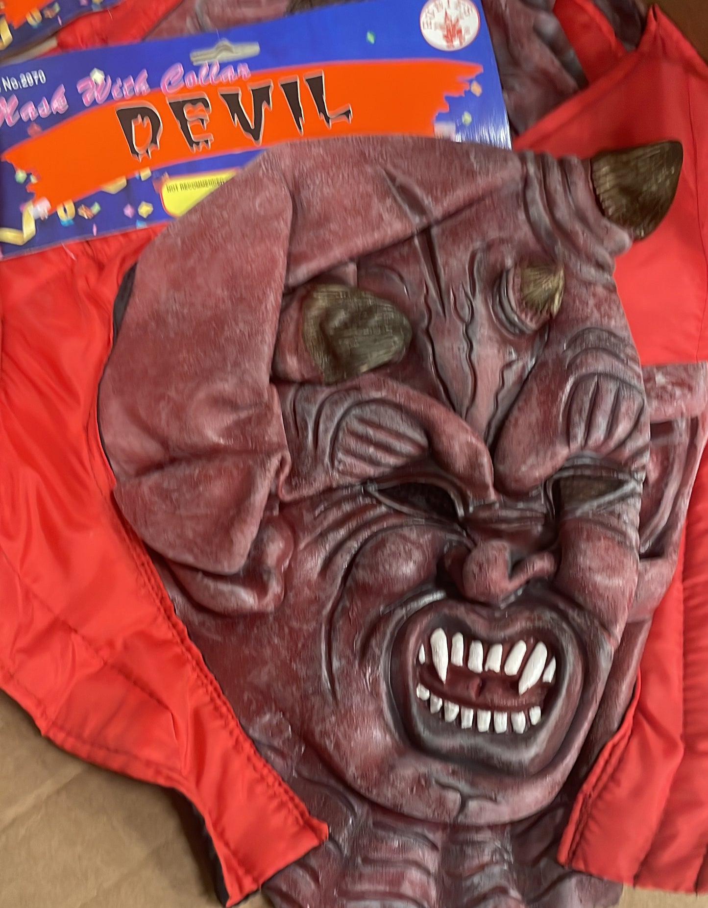 Devil Vampire Mask with Collar