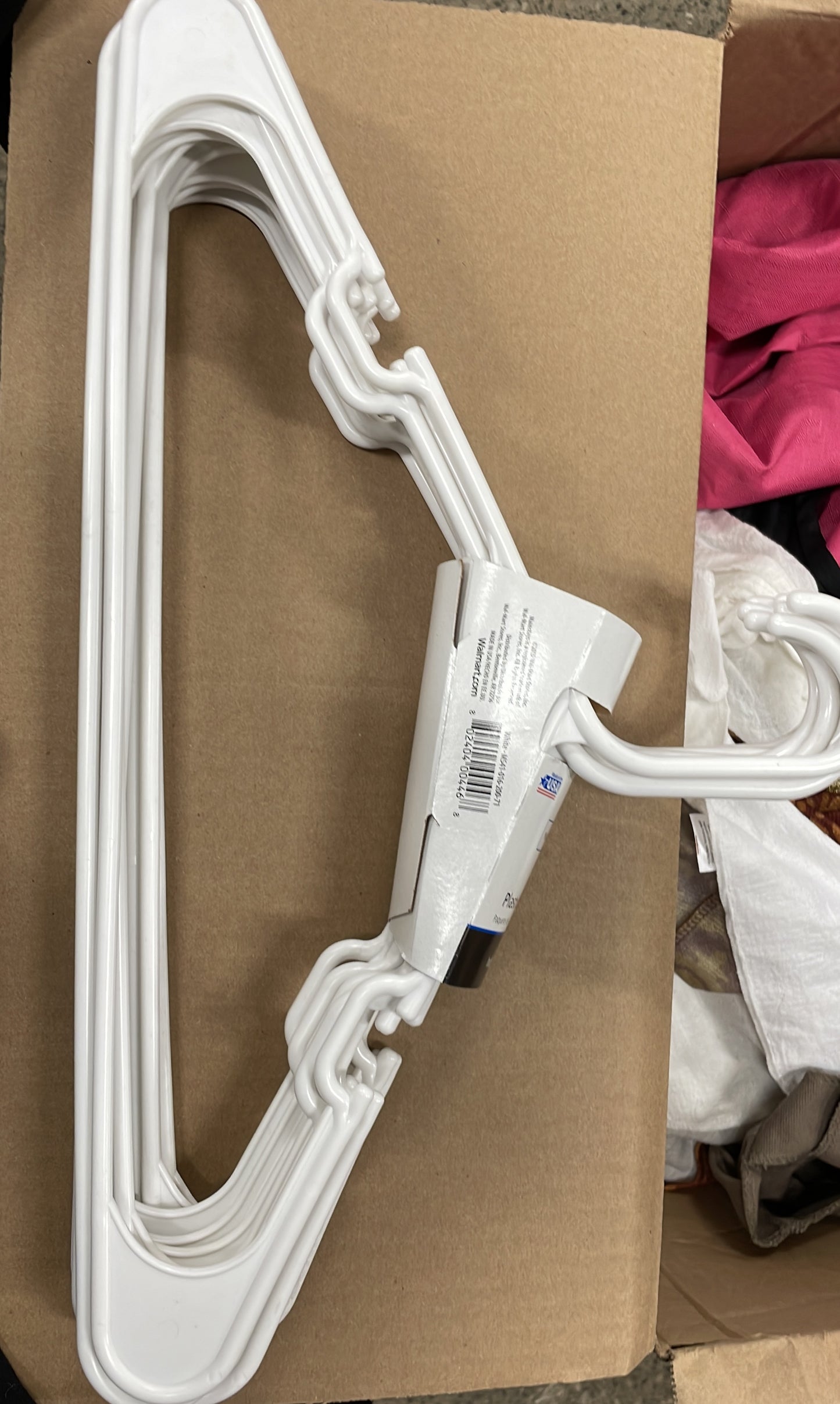 MAINSTAYS Plastic Hangers