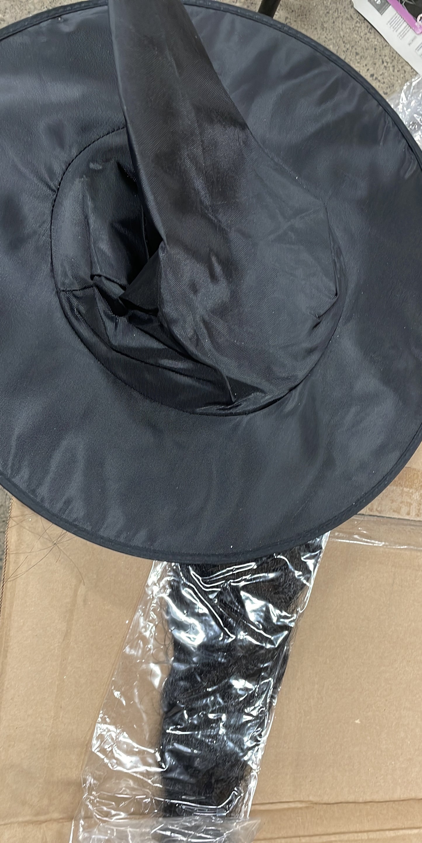 Hat with Wig 4810