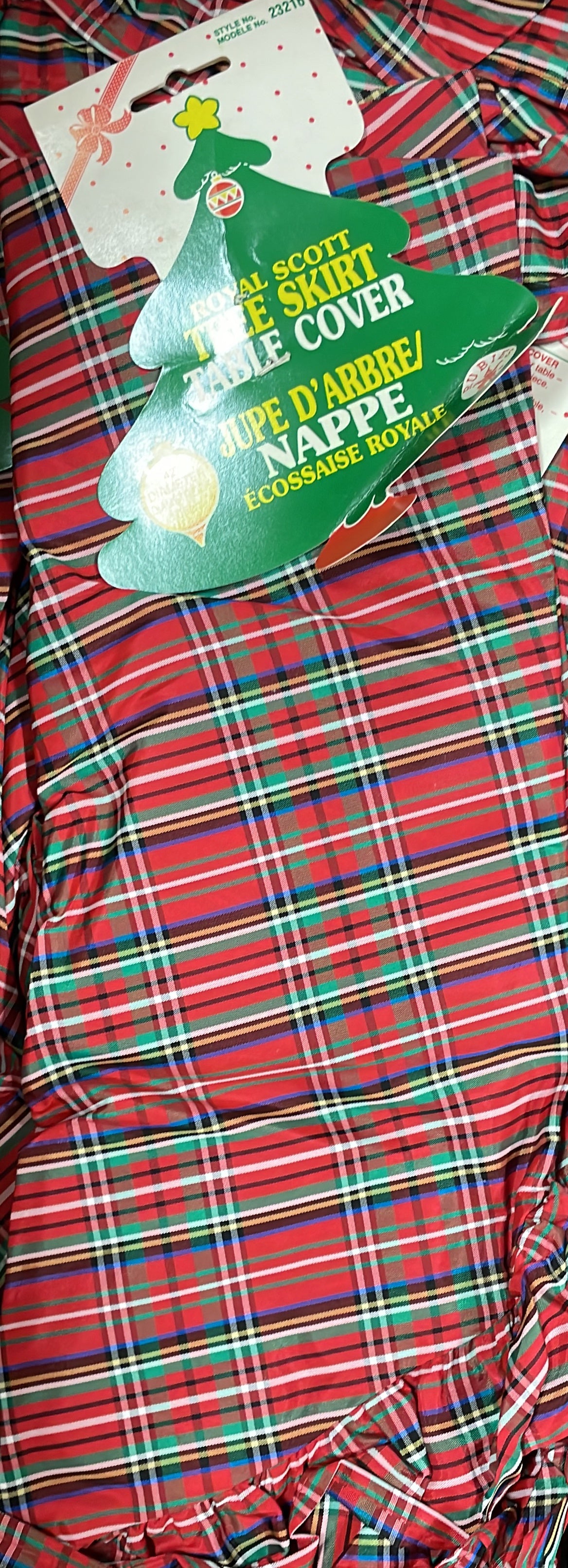 Royal Scott Tree Skirt Table Cover