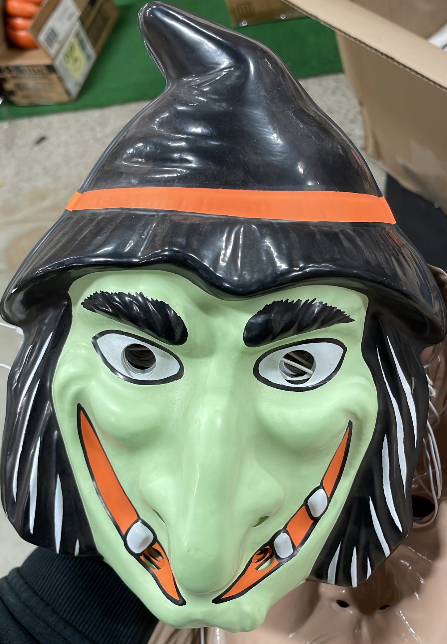Mask 02956