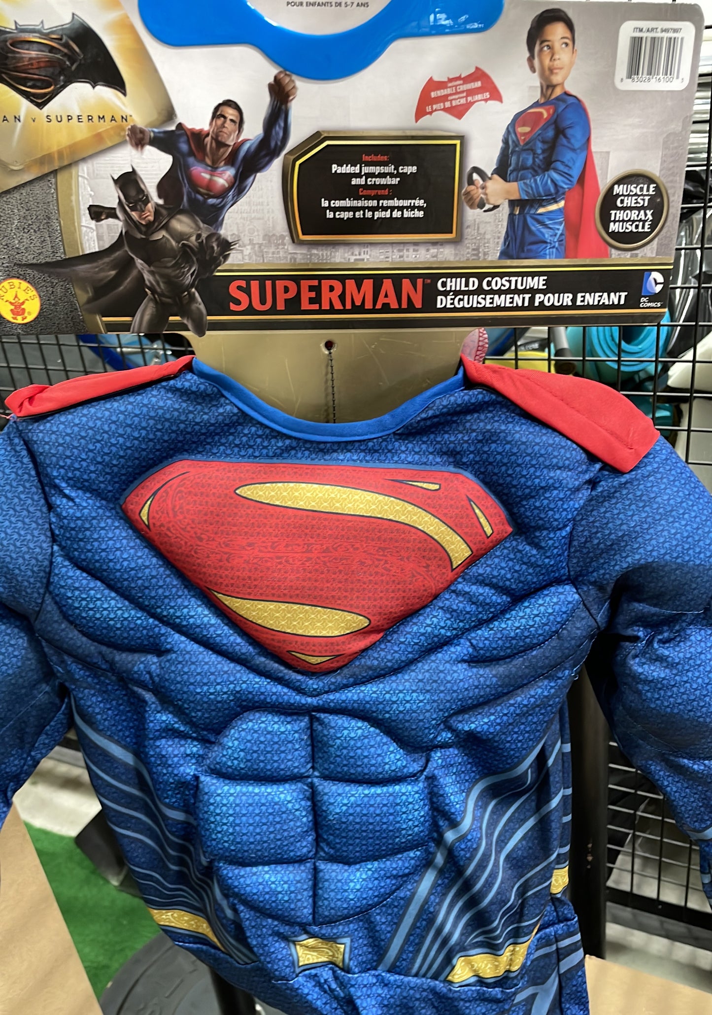 SUPERMAN MEDIUM (8-10)